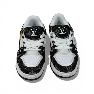 Louis Vuitton Black & White Low-Top Sneakers – Luxury Street Style Design 👟✨
