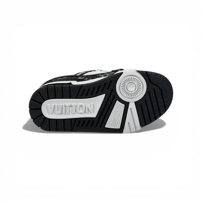 Louis Vuitton Black & White Low-Top Sneakers – Luxury Street Style Design 👟✨