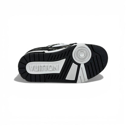 Louis Vuitton Black & White Low-Top Sneakers – Luxury Street Style Design 👟✨