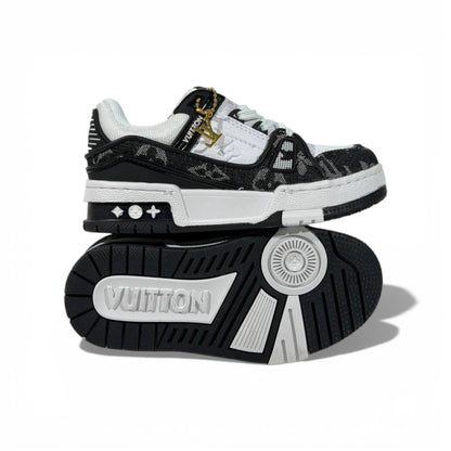 Louis Vuitton Black & White Low-Top Sneakers – Luxury Street Style Design 👟✨