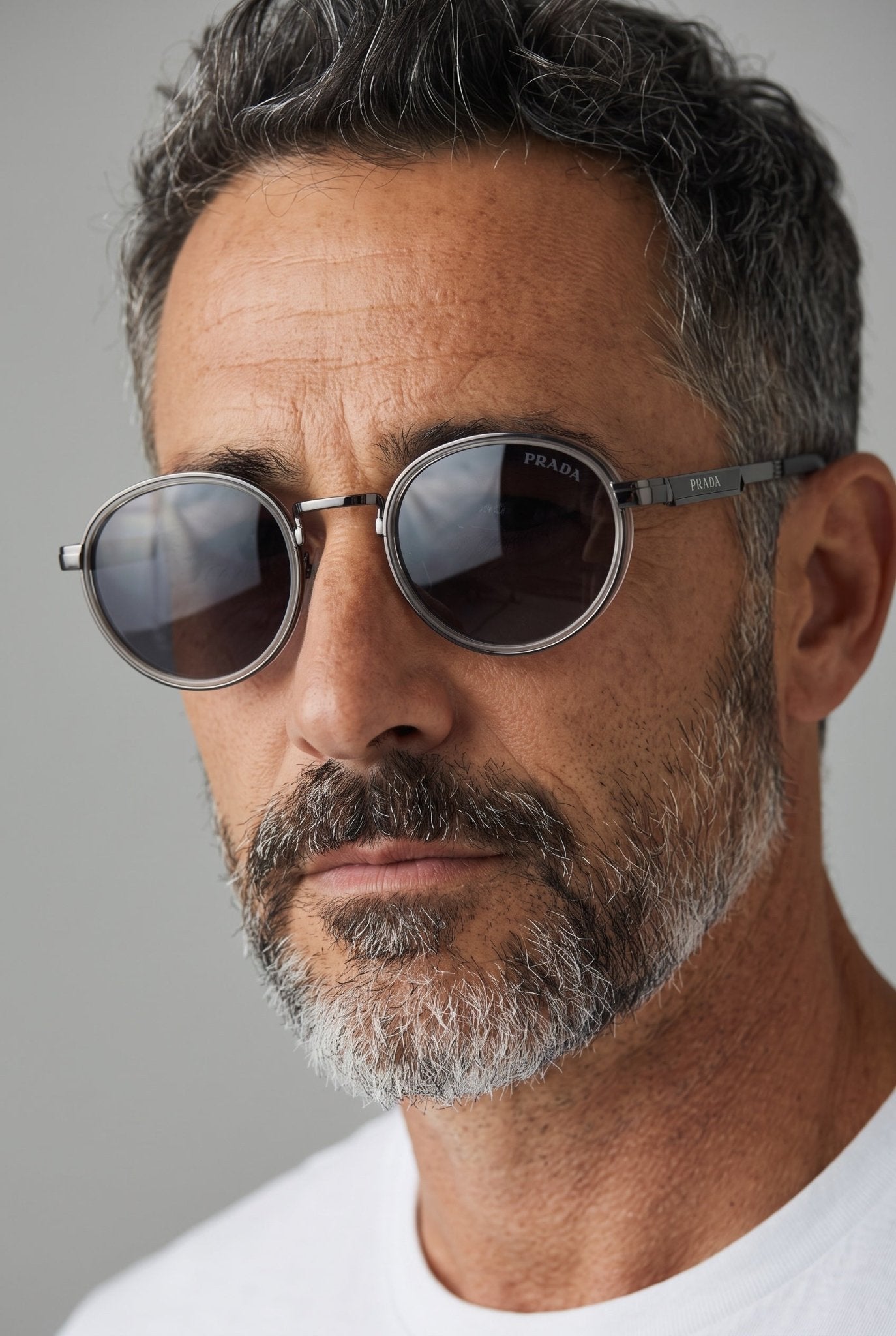 Prada Round Sunglasses – Gunmetal Grey Frames 🕶️ - MASTERPIECE