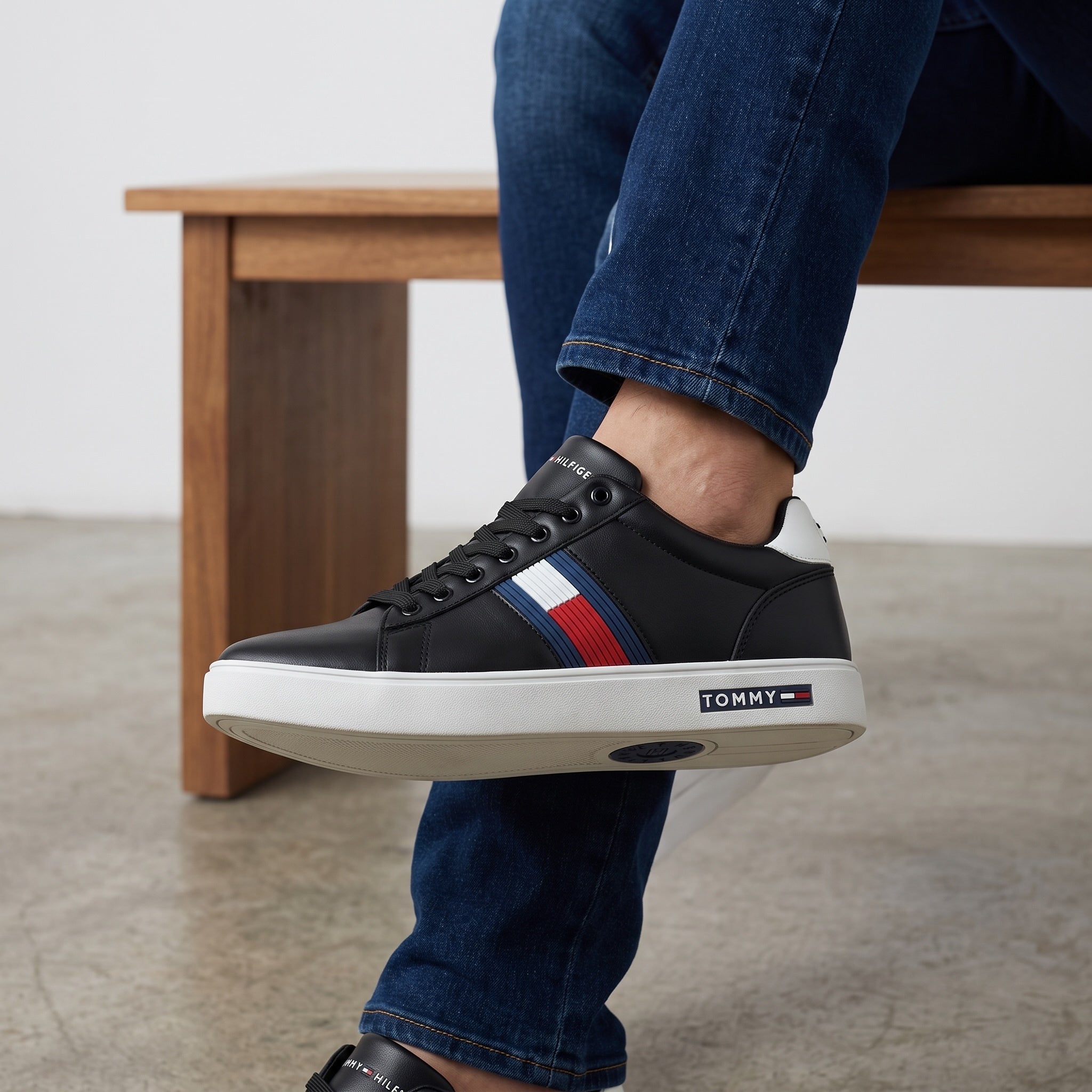 Tommy Hilfiger Court Sneaker – Black Flag 🇺🇸 - MASTERPIECE