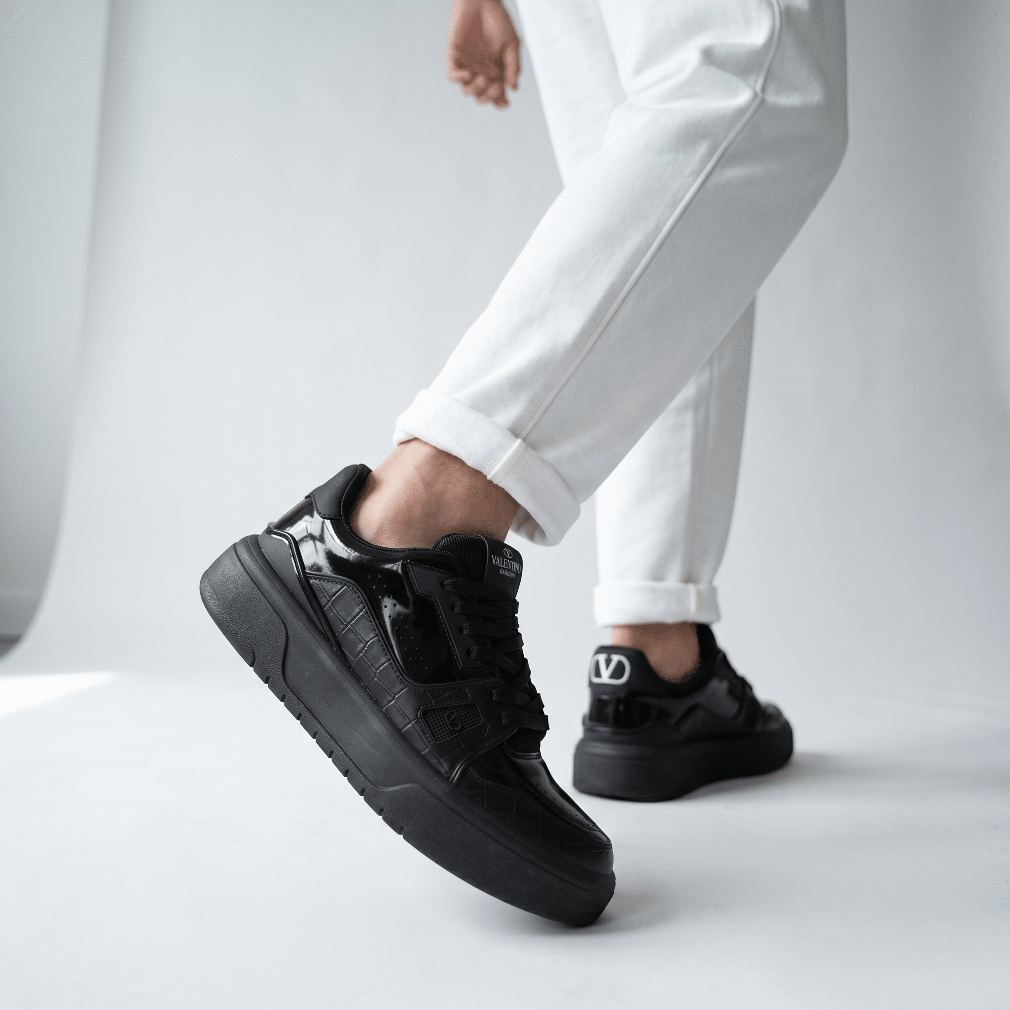 🖤 Valentino Garavani All-Black Platform Sneakers 👟🔥 - MASTERPIECE