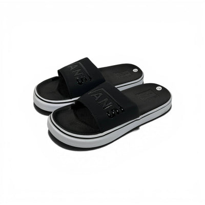 ⚫ Vans Classic Slides – Black Essential Street Comfort - MASTERPIECE